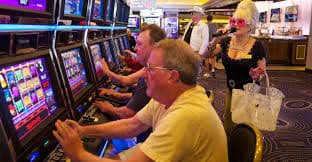 700 ph bet section showing basketball and football sports markets for Filipino players